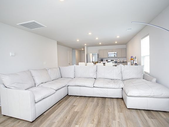4th image of 128 Cape Point Dr