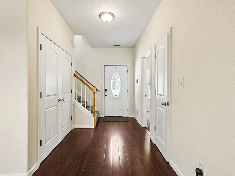 5003 Clifton St — Photo 5