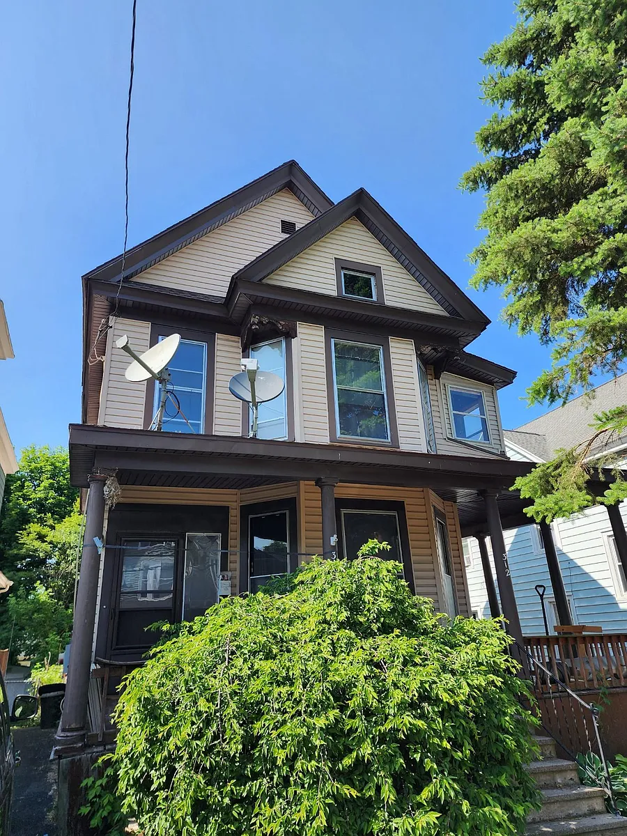 Building Photo - 314 Bryant Ave #2