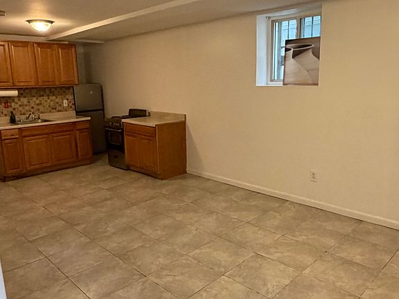 3rd image of 939 E 218th St