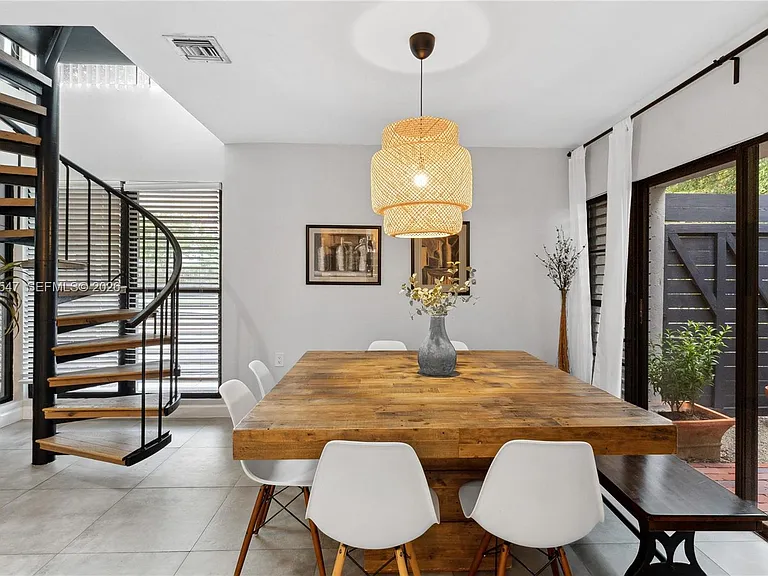3143 Virginia St #3 — Photo 7
