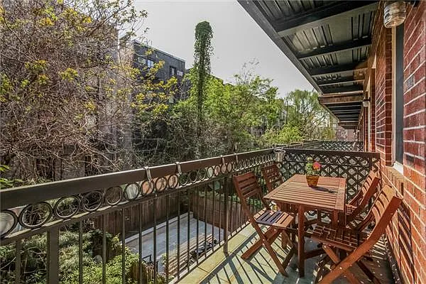 Sold by Avenue Sotheby's International Realty | media 20