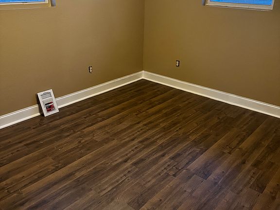 2nd image of 4915 Bonita Dr