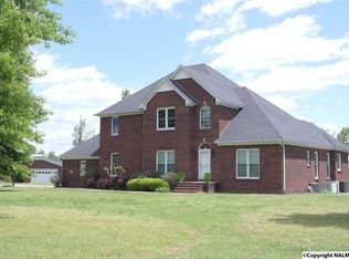 25562 Capshaw Rd, Athens, AL 35613