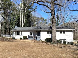 2730 Meadow View Dr, Acworth, GA 30102