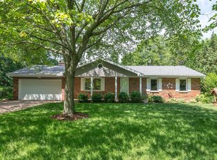 369 Douglas Ln, Cedarburg, WI 53012