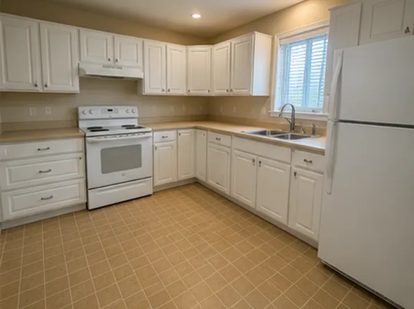65 Union St #3, Somersworth, NH 03878