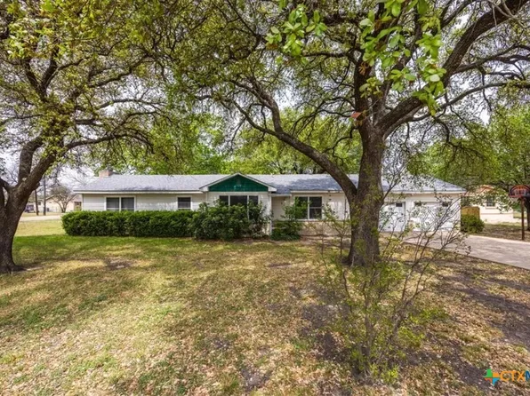 211 W Long St, Elm Mott, TX 76640