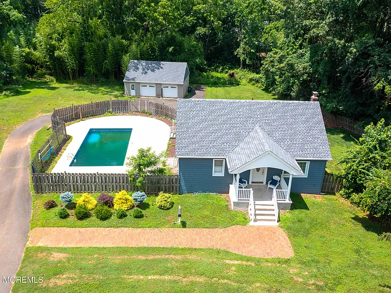 65 Hurleys Ln — Photo 4