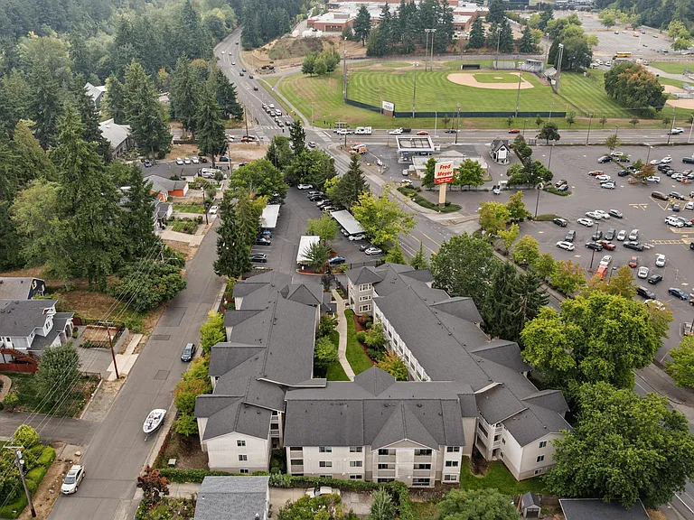 Live in the heart of it all_Park View Apartments places you steps from shopping, parks, and more.