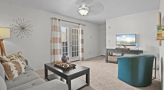 Cimarron Pointe Apts. — Photo 3