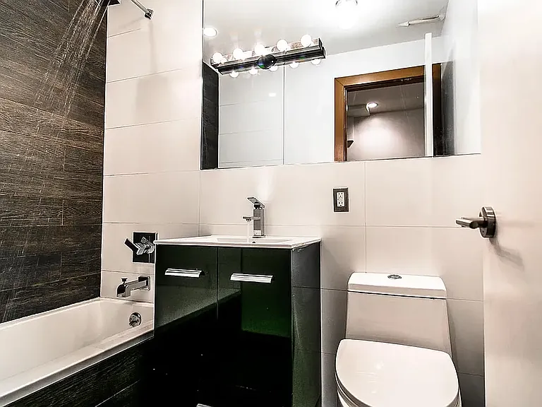 116 Jefferson St #2-R — Photo 6