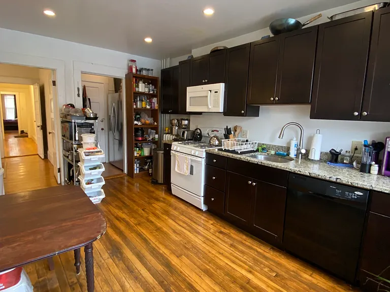 9 Fairfield St #1R — Photo 19
