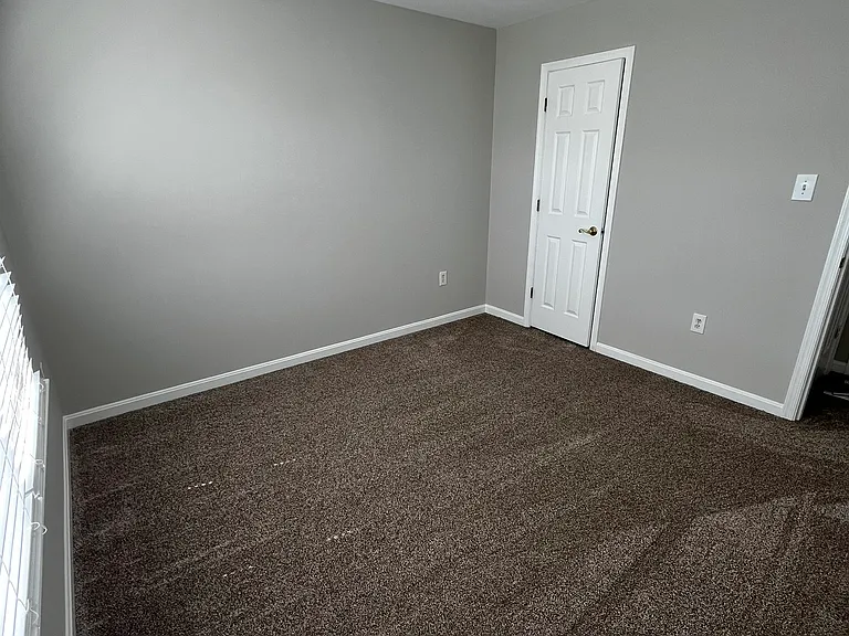 21379 Fultonham Cir — Photo 32