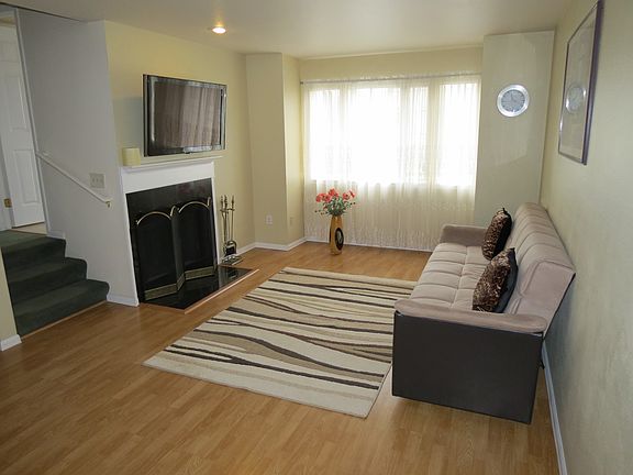 3rd image of 2690 118th Ave SE APT 105