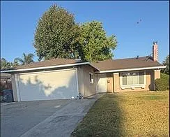 80 Avenida Espana — Photo 1
