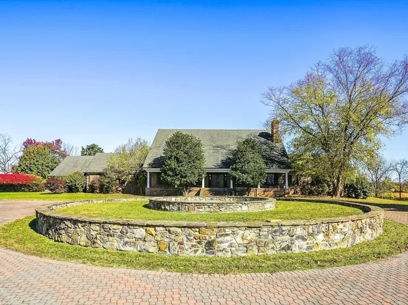 6586 John Mosby Hwy, Boyce, VA 22620
