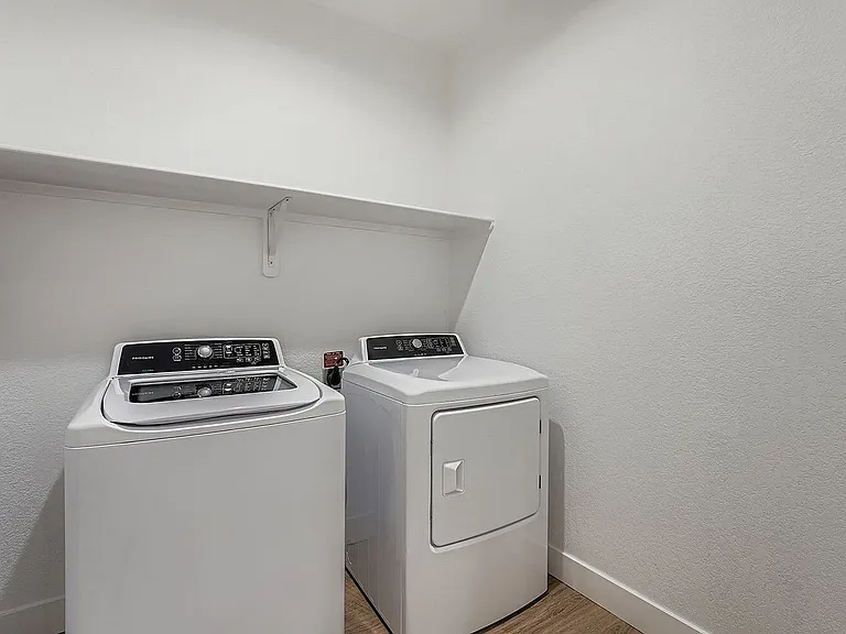 The Pendant Southlands Laundry Room