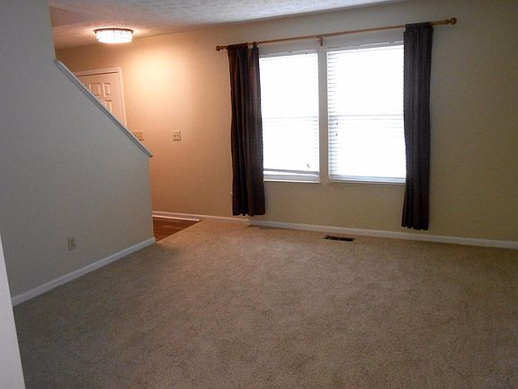 4th image of 6301 Crooked Creek Dr
