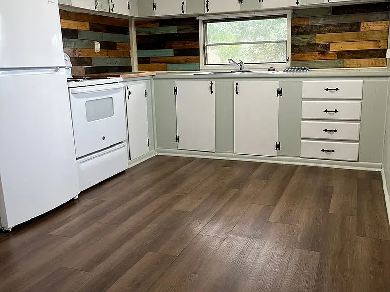 3507 Driftwood Point Rd — Photo 3