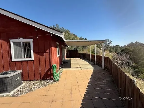 209 Lakeview Ter, Wofford Heights, CA 93285