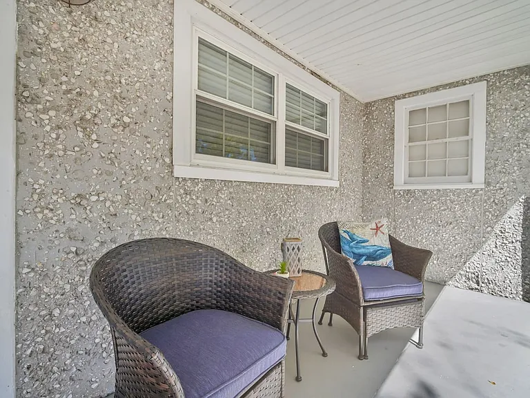 511-513 Demere Rd — Photo 5