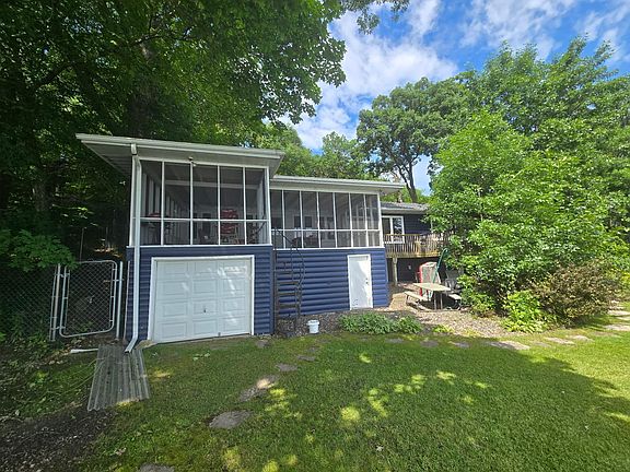 4th image of 8890 Bishop Ave NW