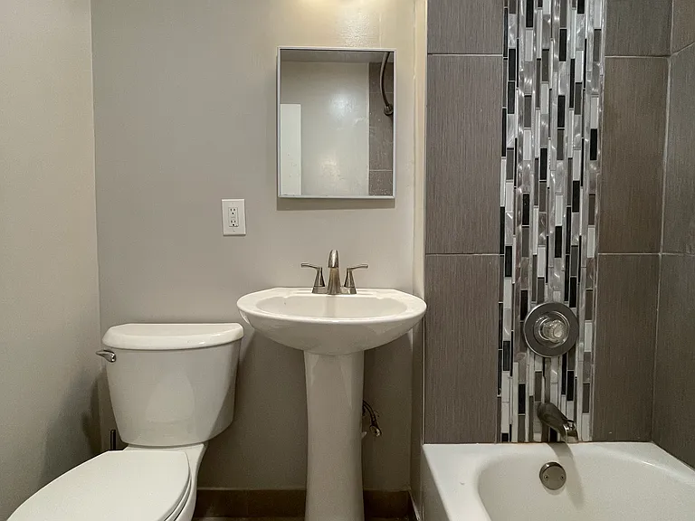 2700 John F Kennedy Blvd #512 — Photo 2