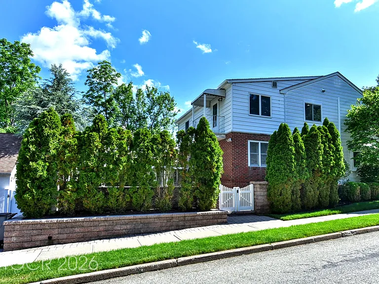24 Maple Ave #1 — Photo 25