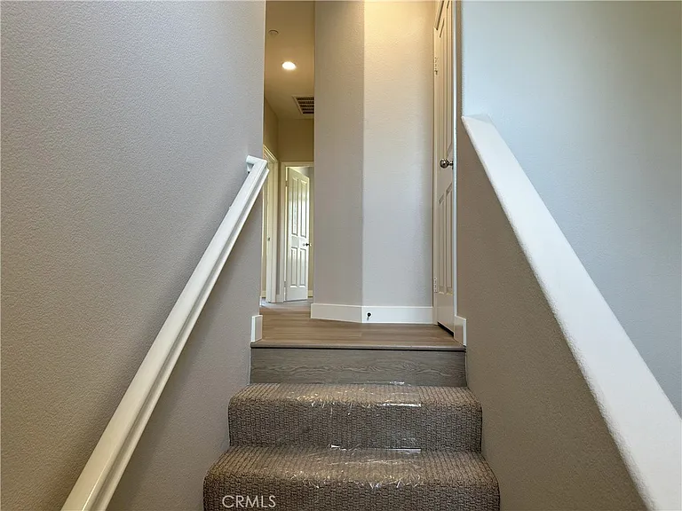 2252 Schlaepfer Dr — Photo 18