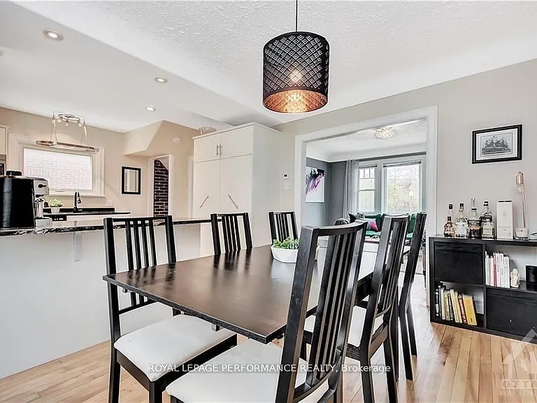 48 Hawthorne Ave — Photo 8