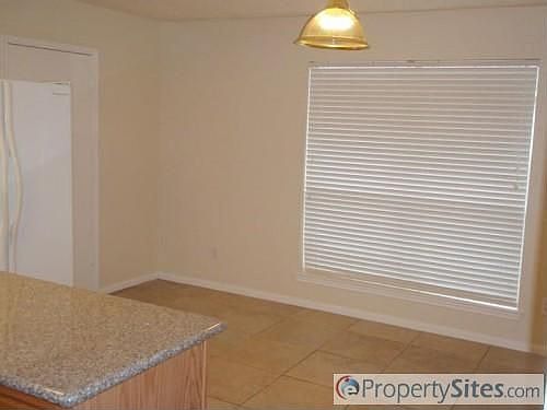 4th image of 7103 Woodland Oaks