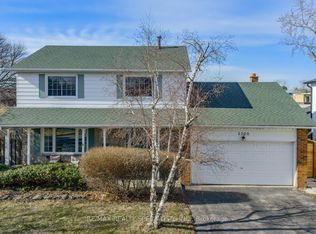 2368 Pyramid Cres, Mississauga, ON L5K 1C9