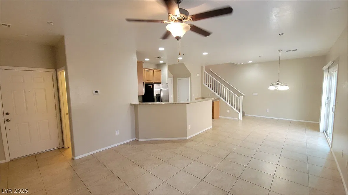 4 bed, 2.5 bath, 1656 sqft, $1,895 — Photo 3