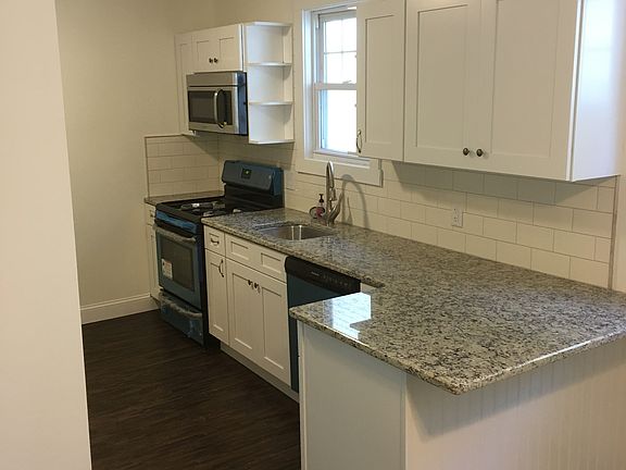2nd image of 601 N Brown St