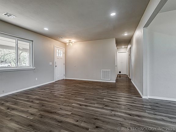 4th image of 32654 S Highland Rd