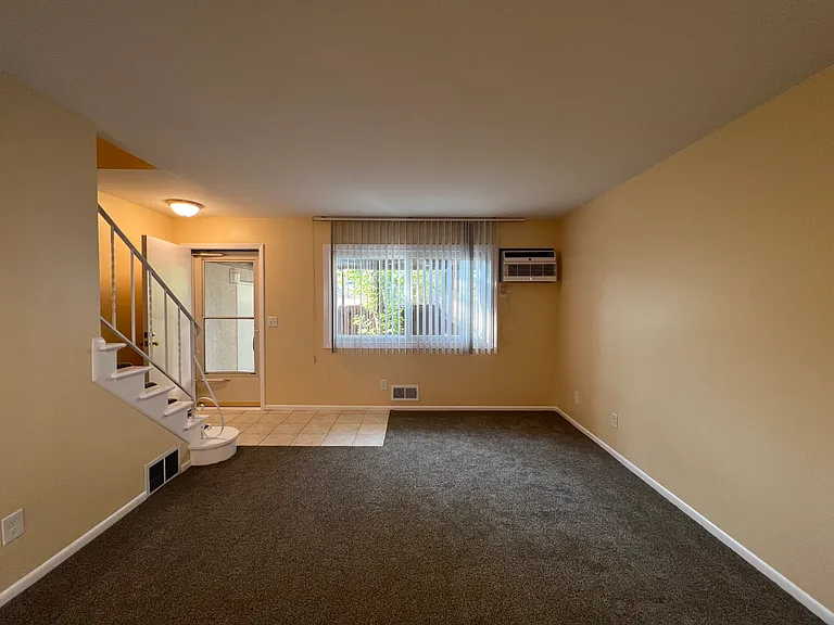 3121 Fremont Ave S #5 — Photo 2
