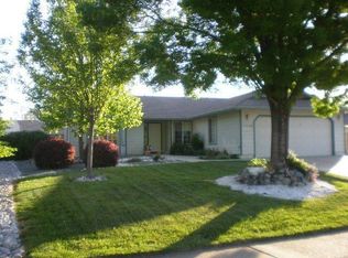 1036 Riviera Dr, Redding, CA 96001