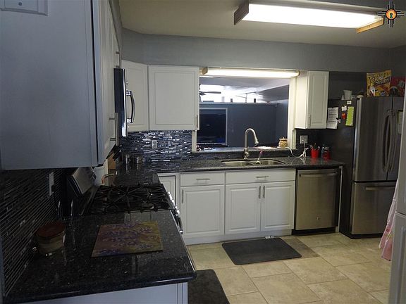 2nd image of 1608 W Hermosa Dr
