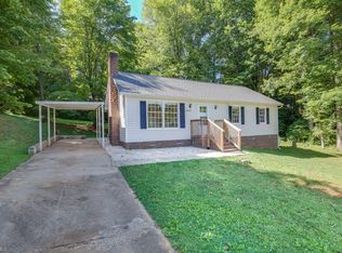 1480 Pebblebrook Rd, Winston Salem, NC 27105