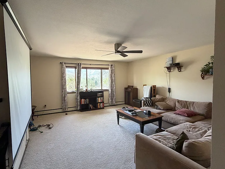 4901 Pueblo Dr — Photo 8