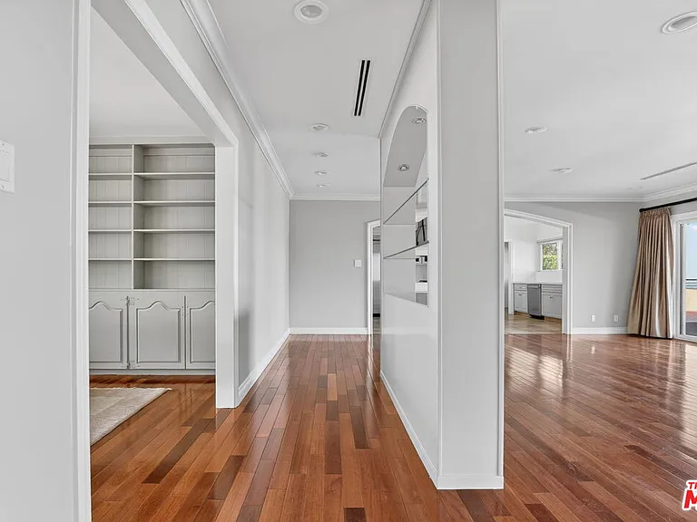 4186 Regal Oak Dr — Photo 14