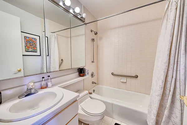 Rented by MOTION New York | media 16