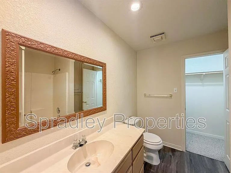 2024 S 55th St — Photo 11