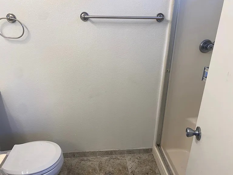 1566 Pine Ave #206A — Photo 8