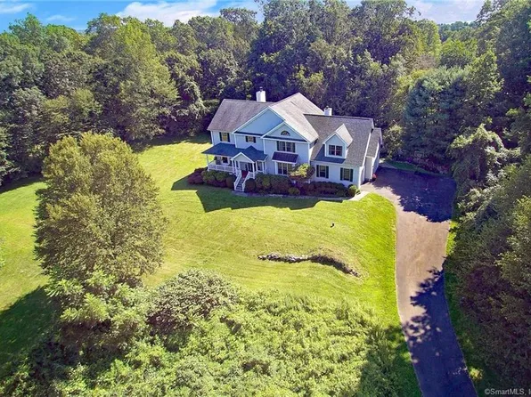 13 Bonny Road, Brookfield, CT 06804