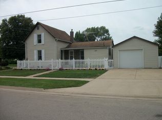 227 E Chestnut St, Geneseo, IL 61254