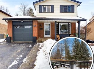 34 Rosebank Cres, Kitchener, ON N2E 2R4