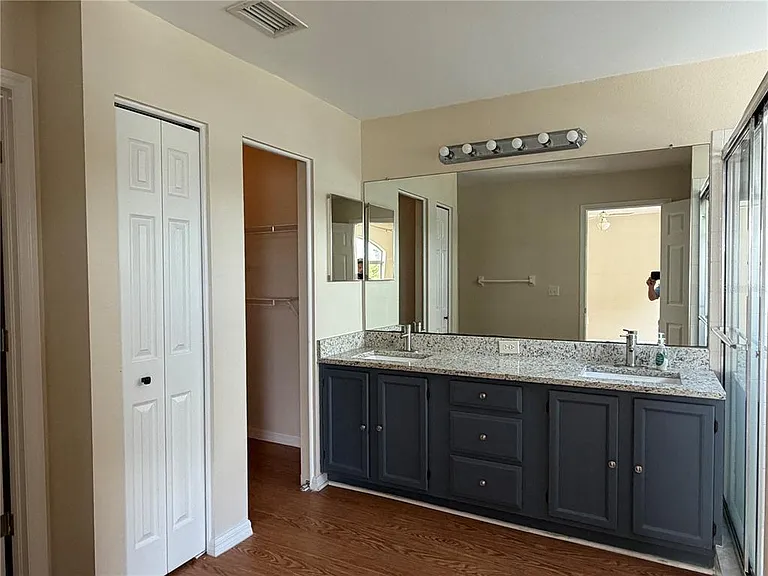 758 Burlwood St — Photo 19