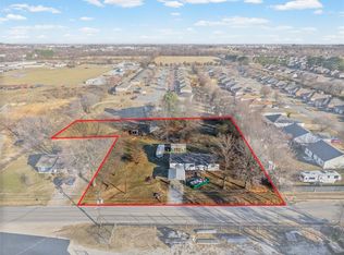 424 W County Line Rd, Springdale, AR 72764